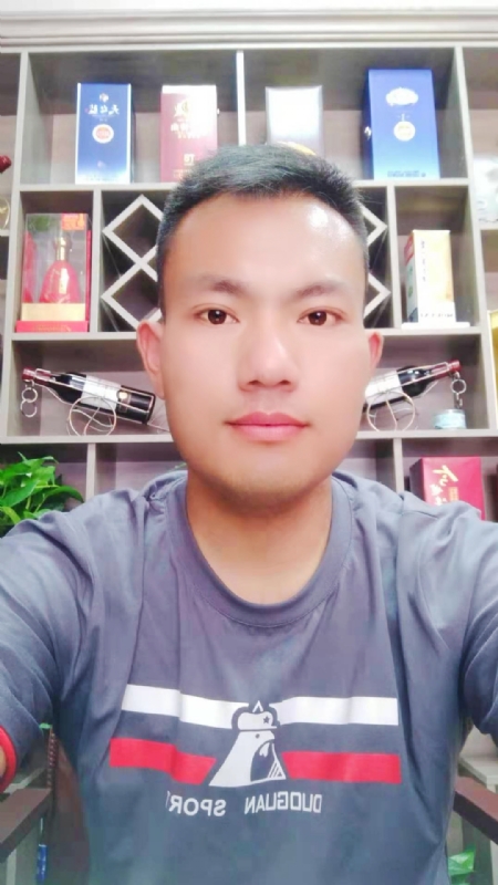 钱乾的第一张照片--九江相亲服务中心