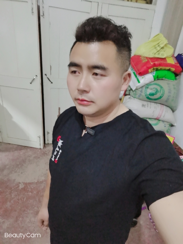 阿杰的第一张照片--九江相亲服务中心