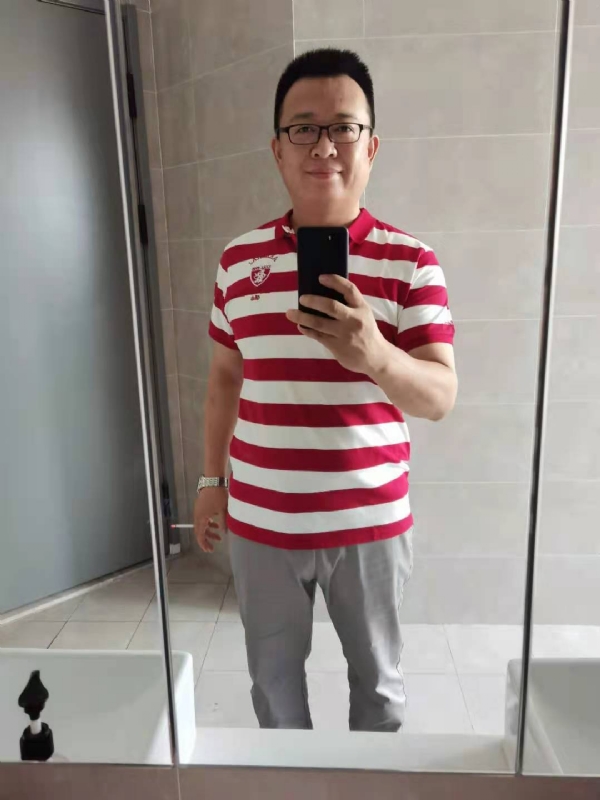 行走的打桩机的第一张照片--九江相亲服务中心