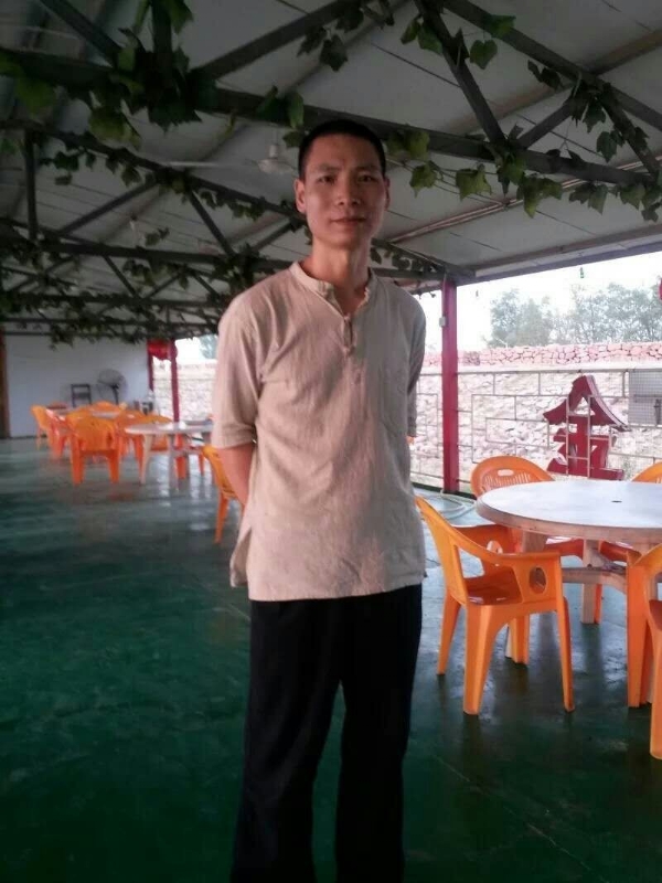 周哥的第三张照片--九江相亲服务中心