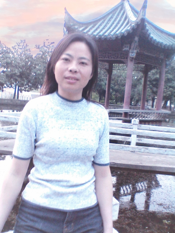 小草的第一张照片--九江相亲服务中心