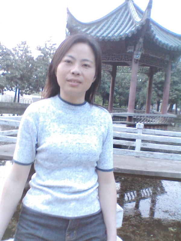 小草的第二张照片--九江相亲服务中心