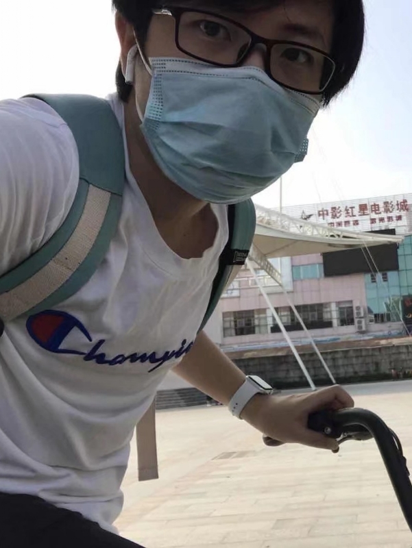 丁先生的第二张照片--九江相亲服务中心