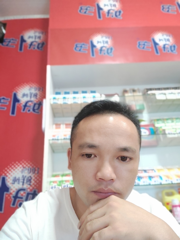 小老弟的第二张照片--九江相亲服务中心