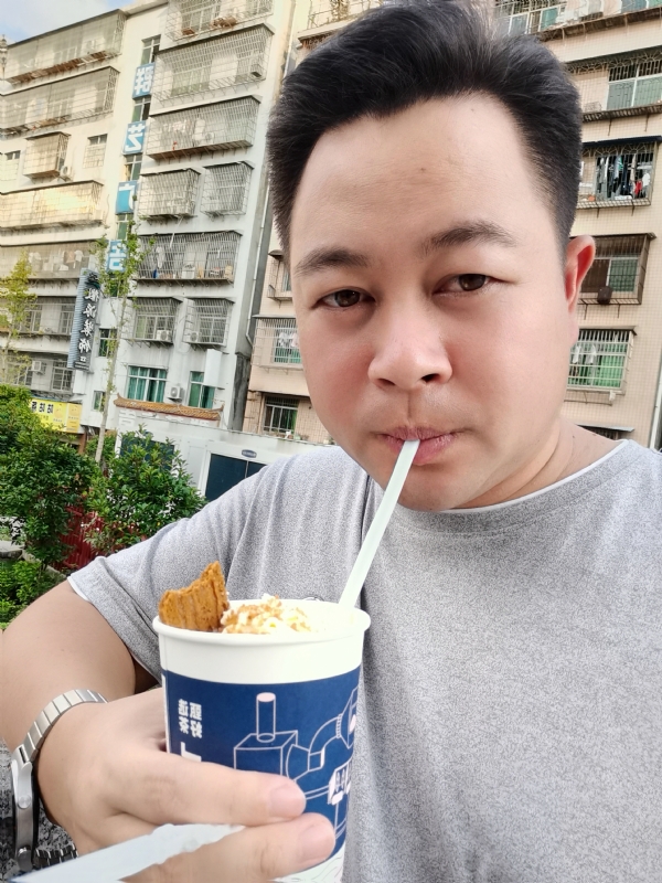 K金o的第一张照片--九江相亲服务中心