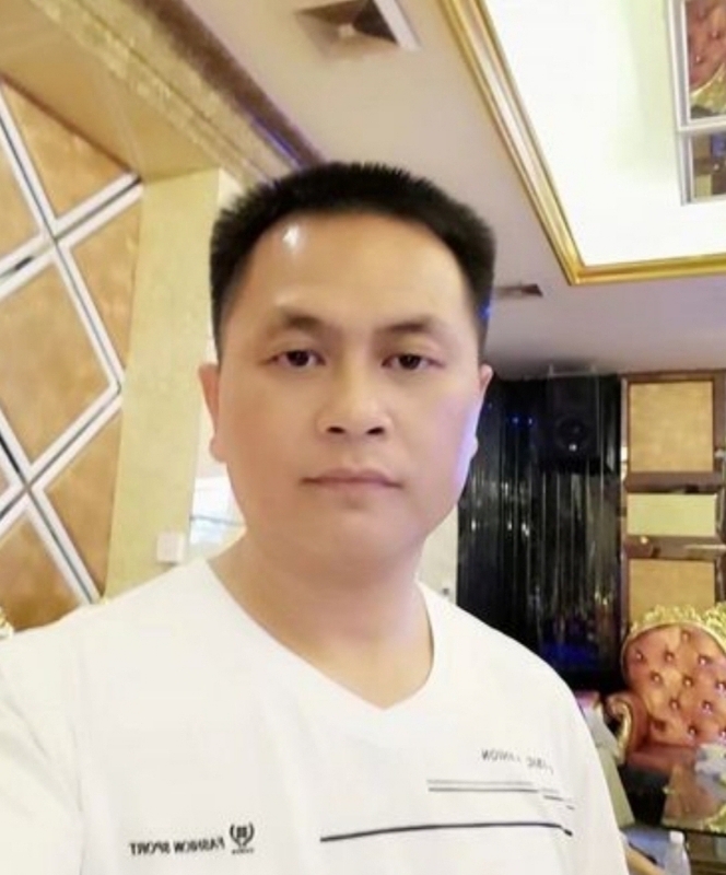 小梁的第二张照片--九江相亲服务中心