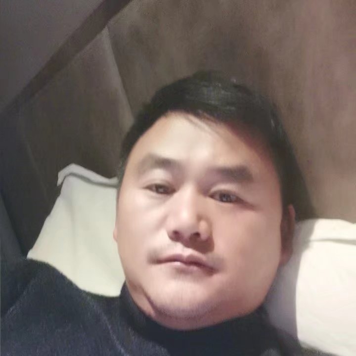 奔跑的第四张照片--九江相亲服务中心