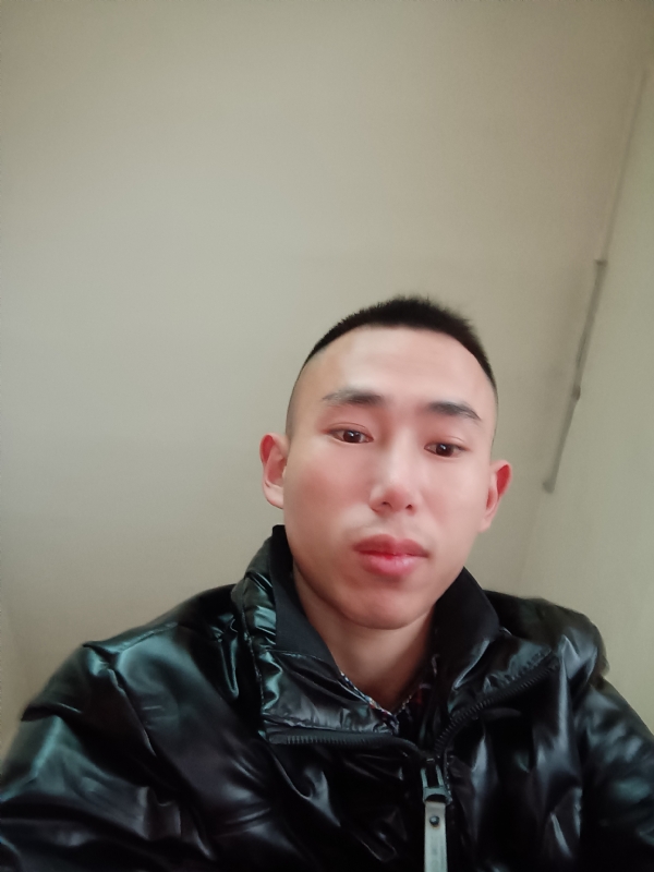 阿浩的第一张照片--九江相亲服务中心