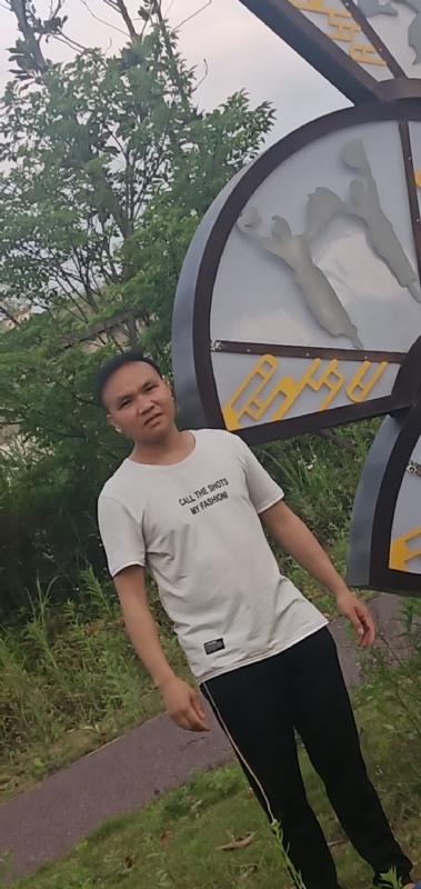 愉快的阳光的第一张照片--九江相亲服务中心