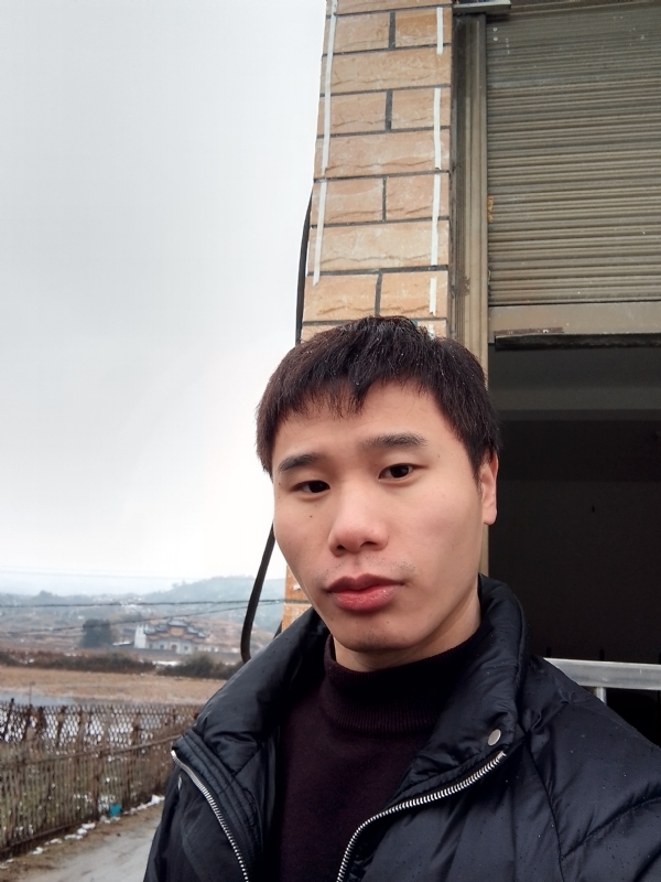 银色的羽翼的第一张照片--九江相亲服务中心