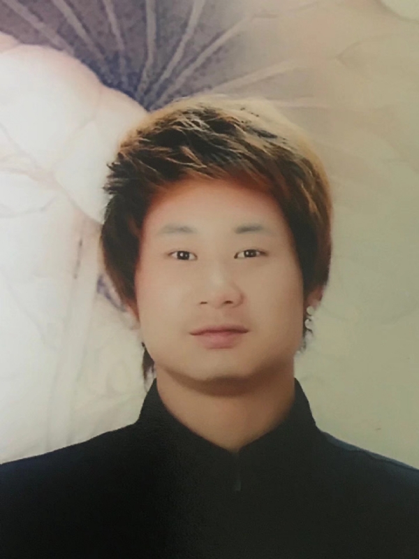 咮辛的第一张照片--九江相亲服务中心