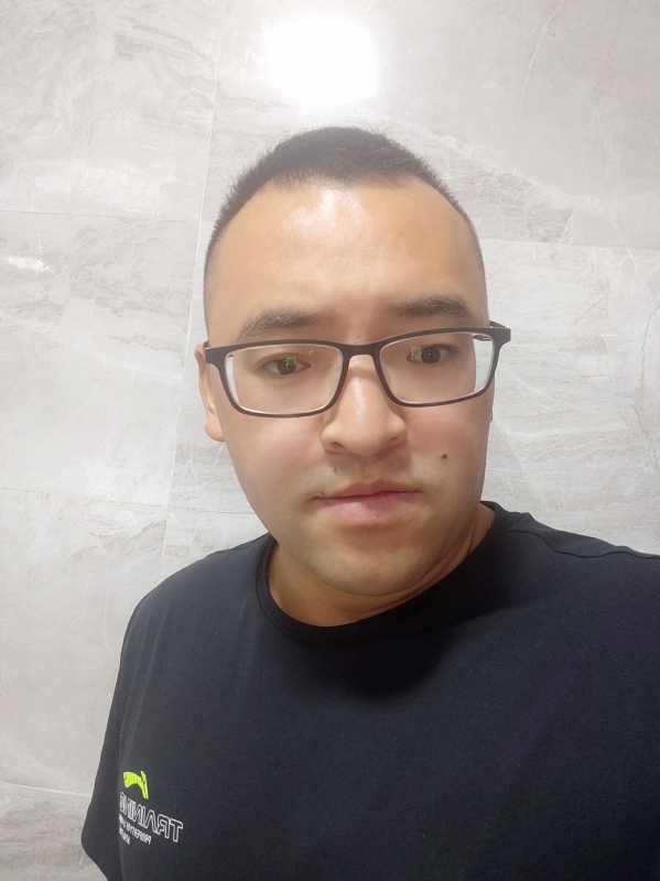 只愿得一人心的第三张照片--九江相亲服务中心