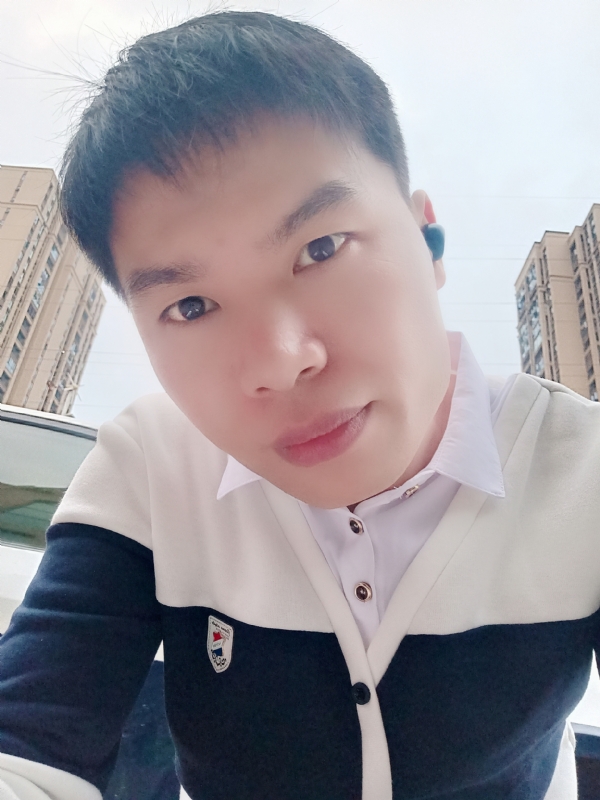 雨霁月清风的第一张照片--九江相亲服务中心