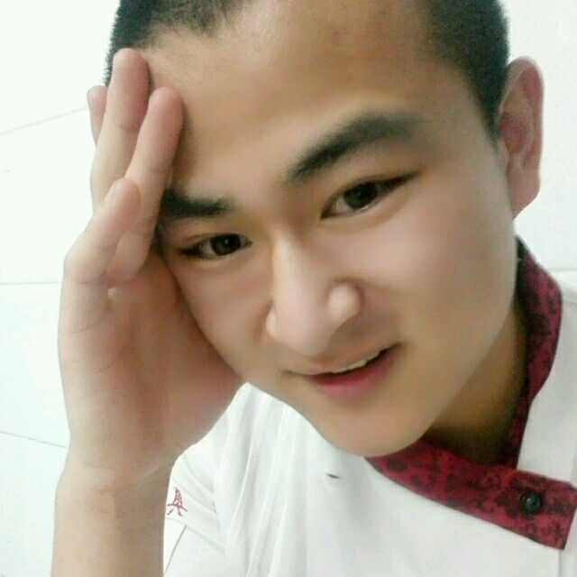 人潮拥挤的第一张照片--九江相亲服务中心