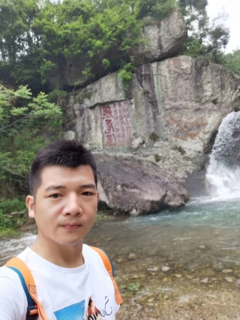 愿得一人心的第一张照片--九江相亲服务中心