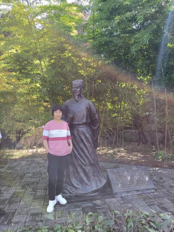 秋天的菊花的第一张照片--九江相亲服务中心