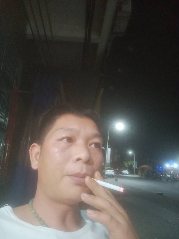 善解人意的第一张照片--九江相亲服务中心