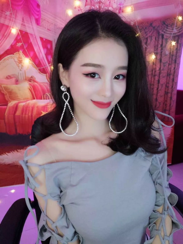 Cici的第三张照片--九江相亲服务中心