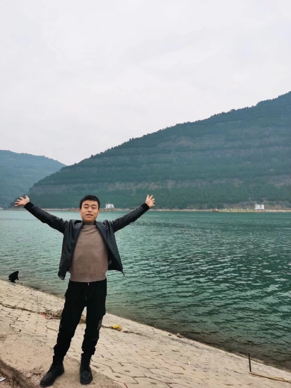 寂寞的风的第一张照片--九江相亲服务中心