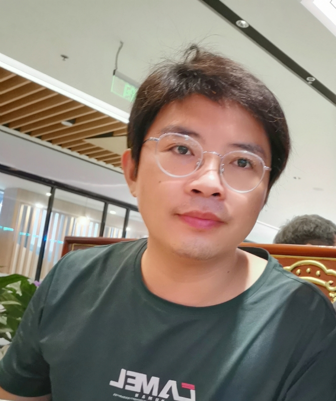 陆迅的第三张照片--九江相亲服务中心