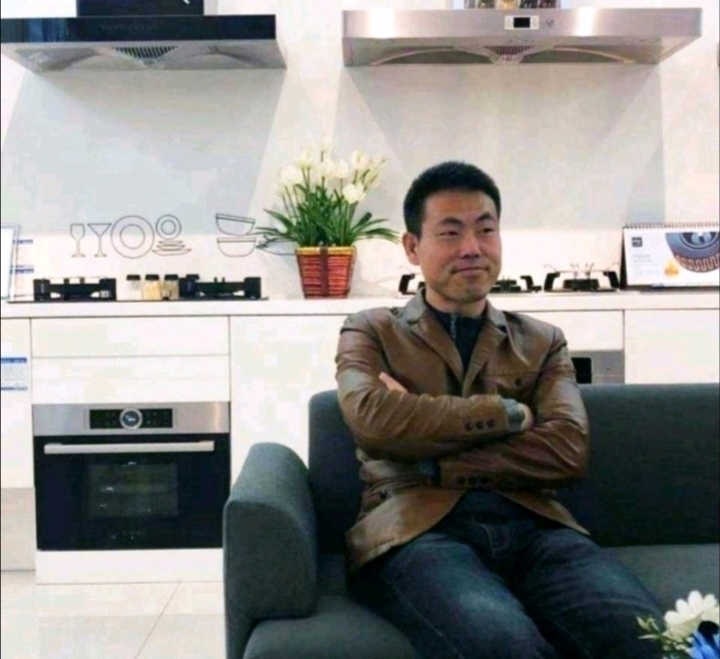 奋斗的执着的第一张照片--九江相亲服务中心