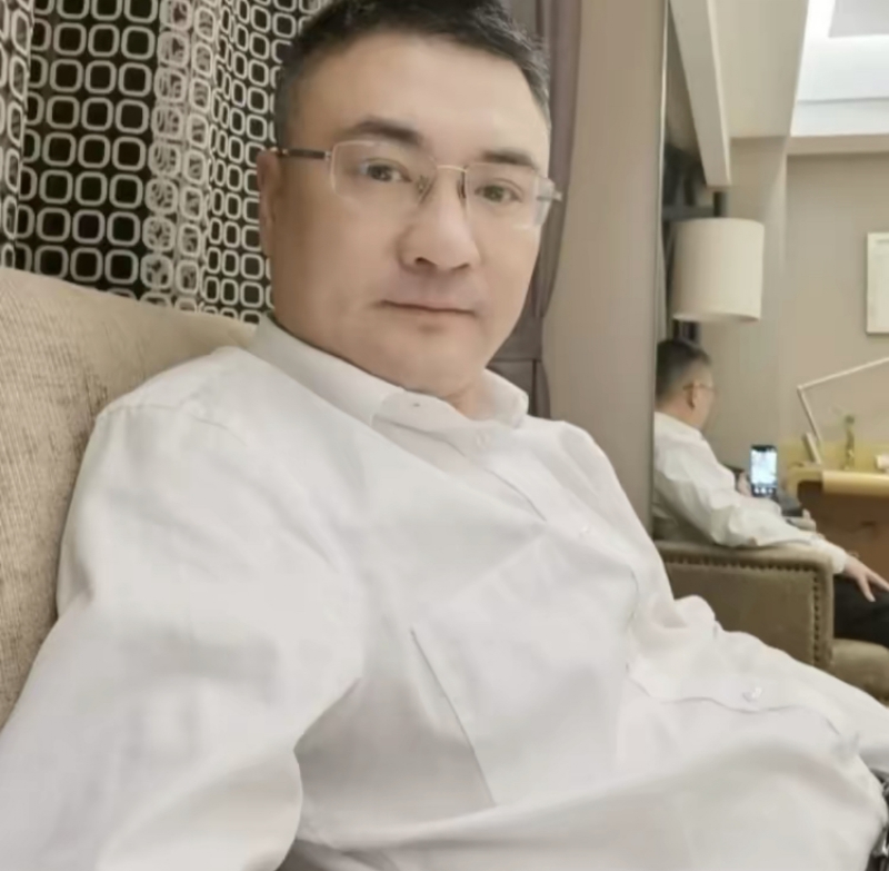 追逐的第二张照片--九江相亲服务中心