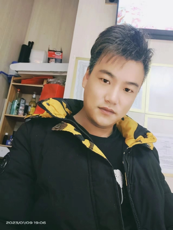 孤酒枕愁眼眠的第二张照片--九江相亲服务中心