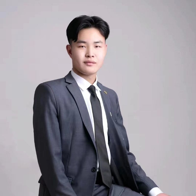 孤独的狼的第一张照片--九江相亲服务中心