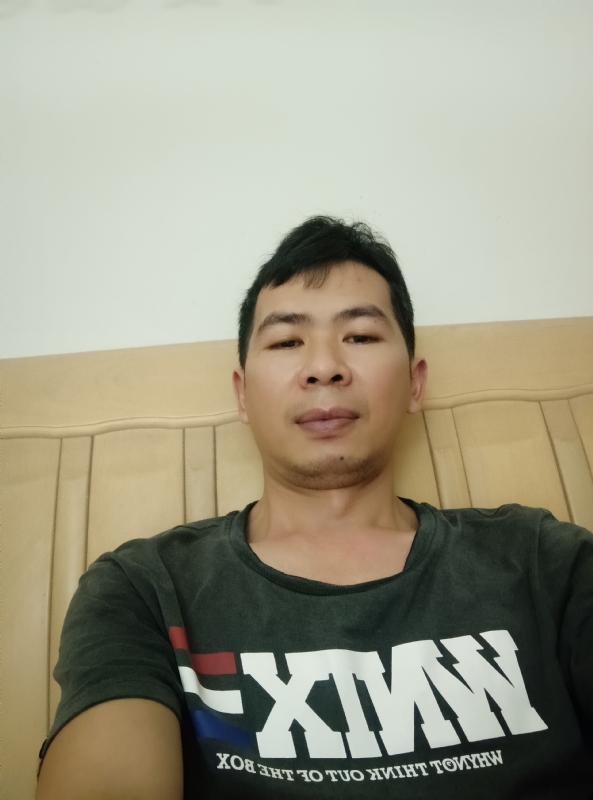 小伙子的第四张照片--九江相亲服务中心