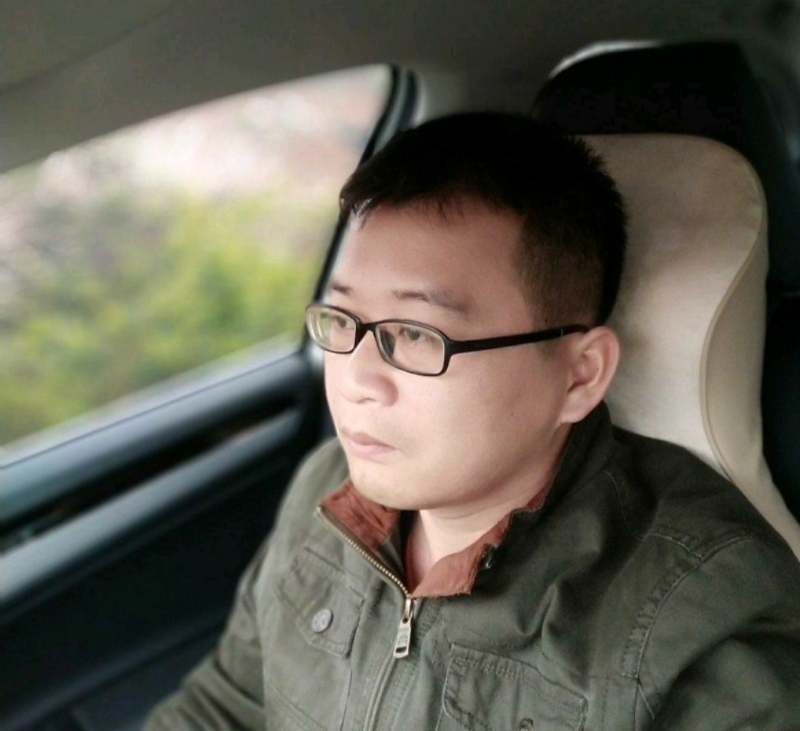 海风吹动你的心的第二张照片--九江相亲服务中心