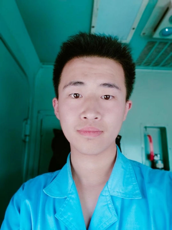 生而为人的第三张照片--九江相亲服务中心