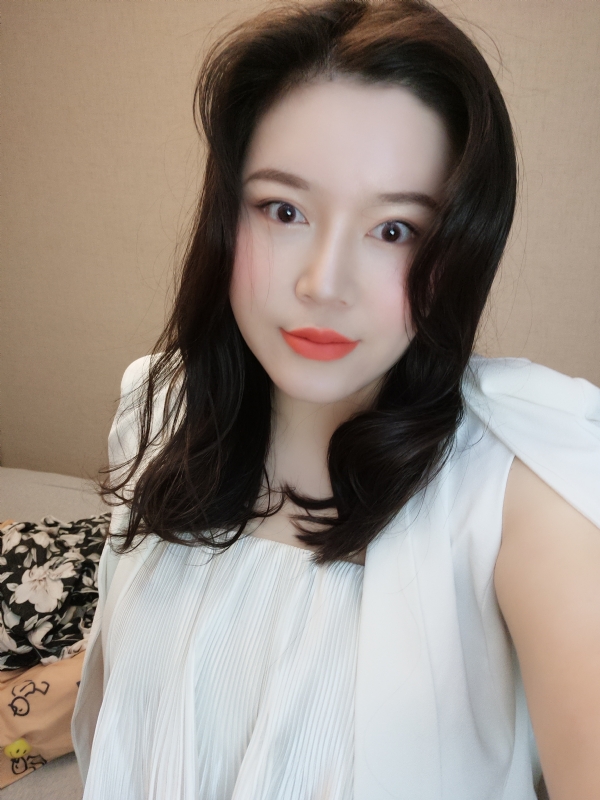 璐璐的第一张照片--九江相亲服务中心