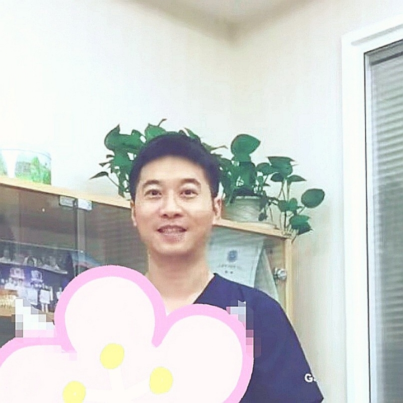 大手牵小手的第二张照片--九江相亲服务中心