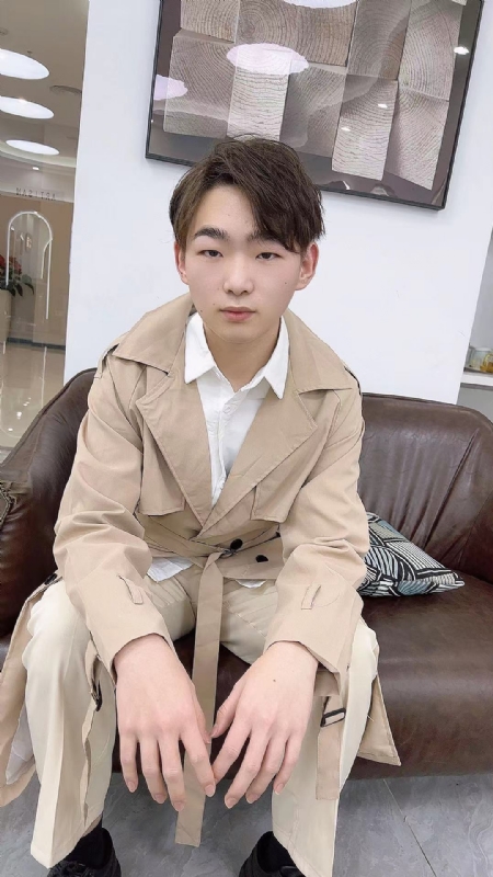 啊哲的第一张照片--九江相亲服务中心