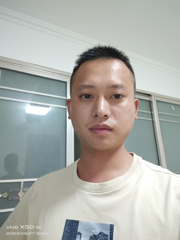 小yan同学的第一张照片--九江相亲服务中心