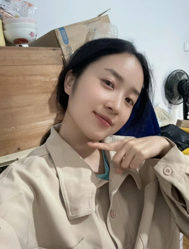 多喝热水的第二张照片--九江相亲服务中心