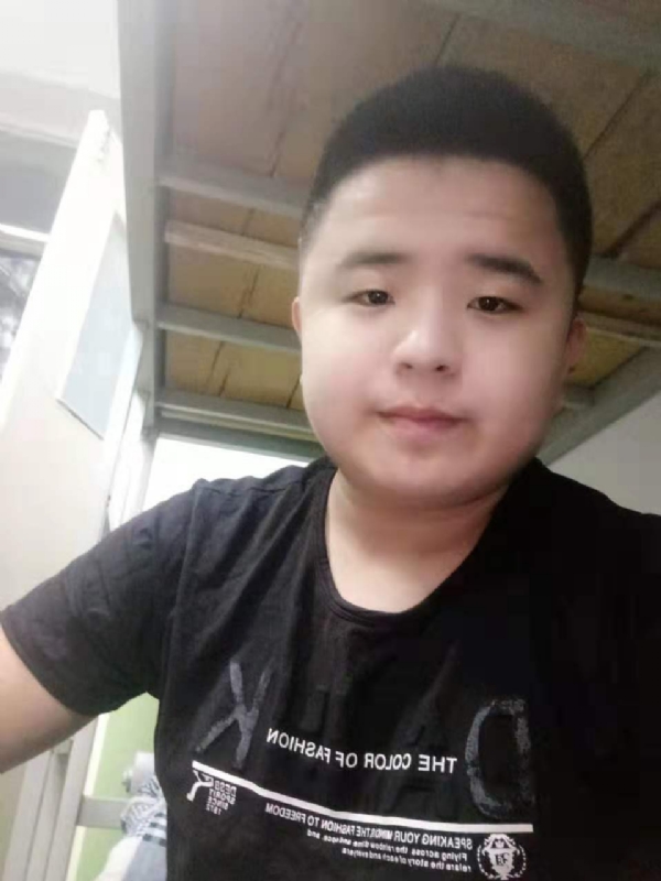 打小就爱淘气的第一张照片--九江相亲服务中心