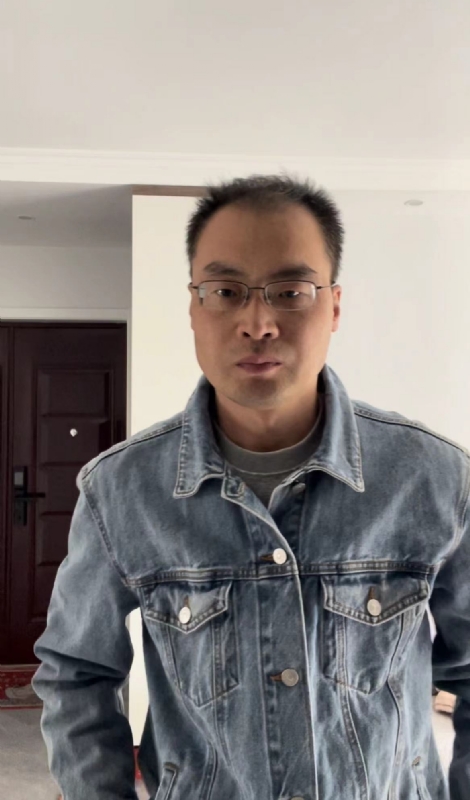 墨灬白的第二张照片--九江相亲服务中心