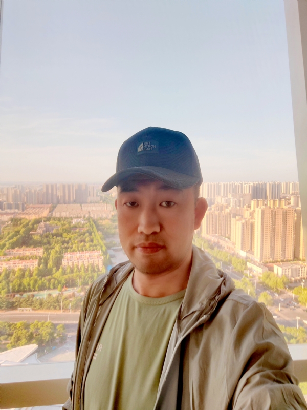 勇攀高峰的第二张照片--九江相亲服务中心