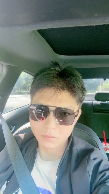 怀念的第一张照片--九江相亲服务中心