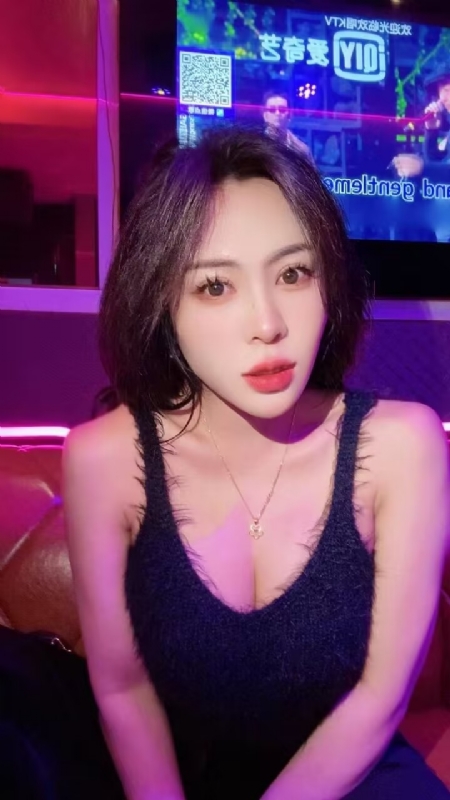 素素可月的第一张照片--九江相亲服务中心