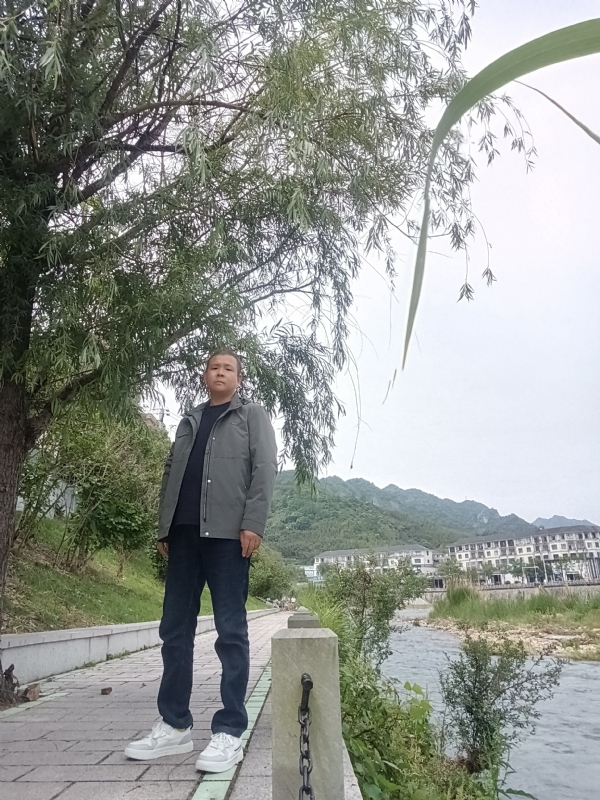 飞雪飘零的第一张照片--九江相亲服务中心