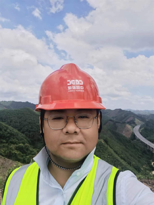 冰城小土匪的第一张照片--九江相亲服务中心