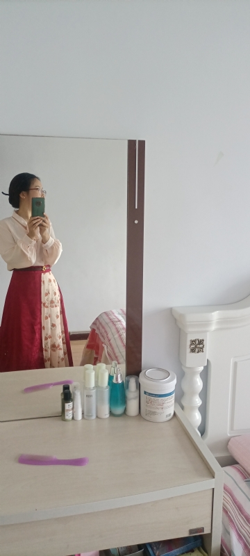 伊落梅雪笺的第一张照片--九江相亲服务中心