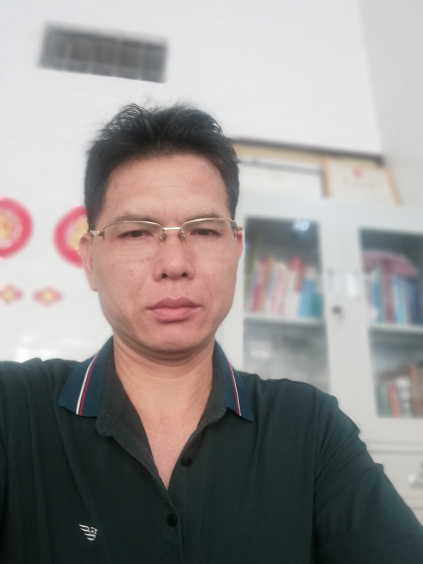 后视镜的第二张照片--九江相亲服务中心