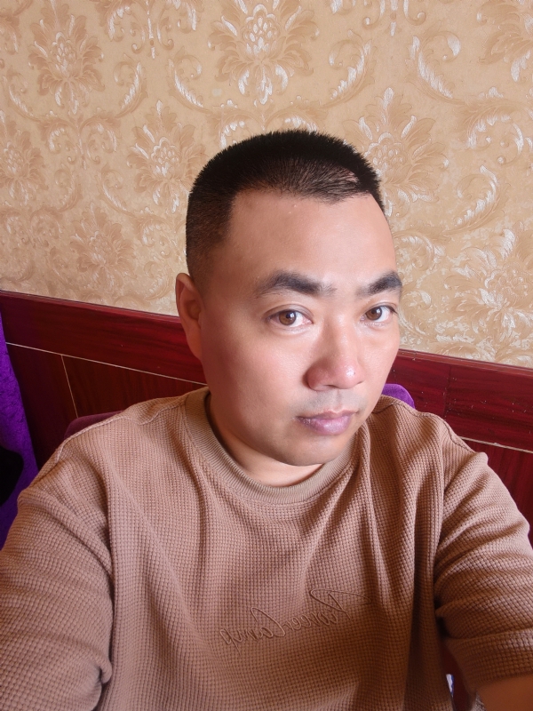 擦亮眼睛向前看的第二张照片--九江相亲服务中心