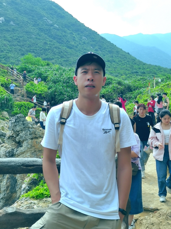 吴生的第二张照片--九江相亲服务中心