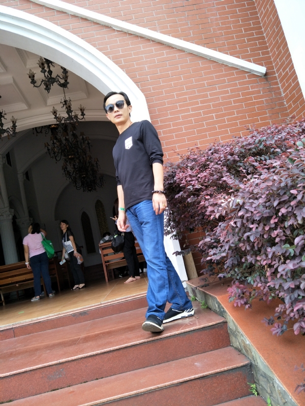 易进的第二张照片--九江相亲服务中心