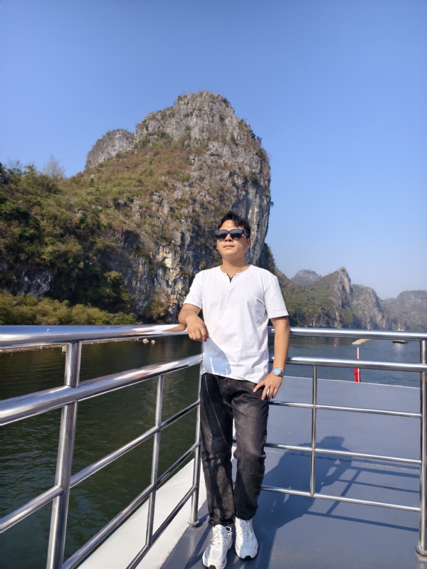 墨痕的第二张照片--九江相亲服务中心