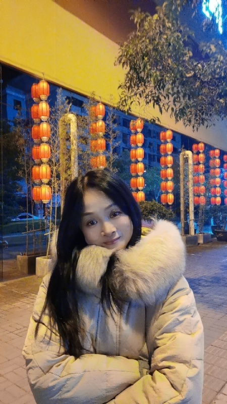 伊伊的第二张照片--九江相亲服务中心